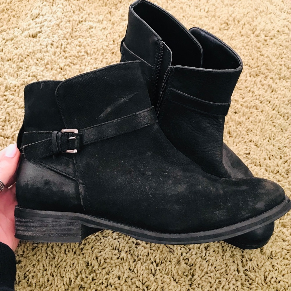 Urban outfitters black bootie